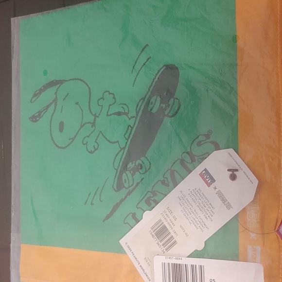 Levi × Peanuts collaboration Tee w/ Levi × Peanuts Bandana...Fire! Size M - NEW! - Picture 10 of 14